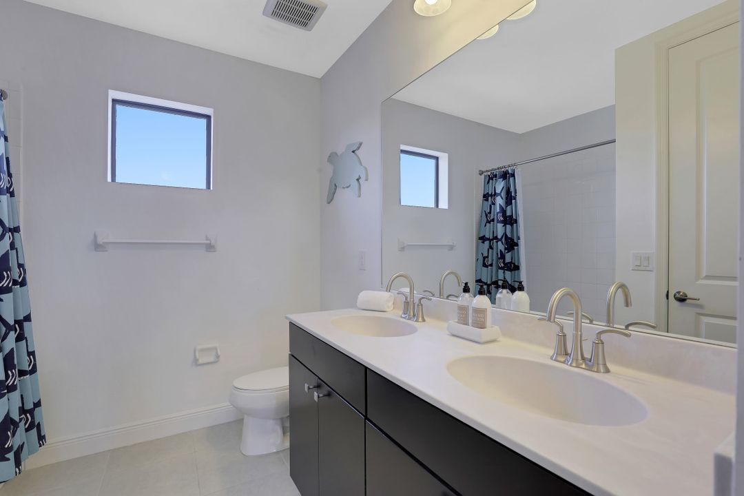 7742 Cypress Walk Dr, Fort Myers, FL 33966