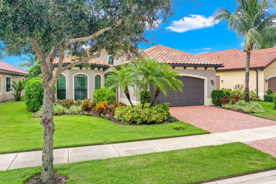 9104 Isla Bella Cir, Bonita Springs, FL 34135