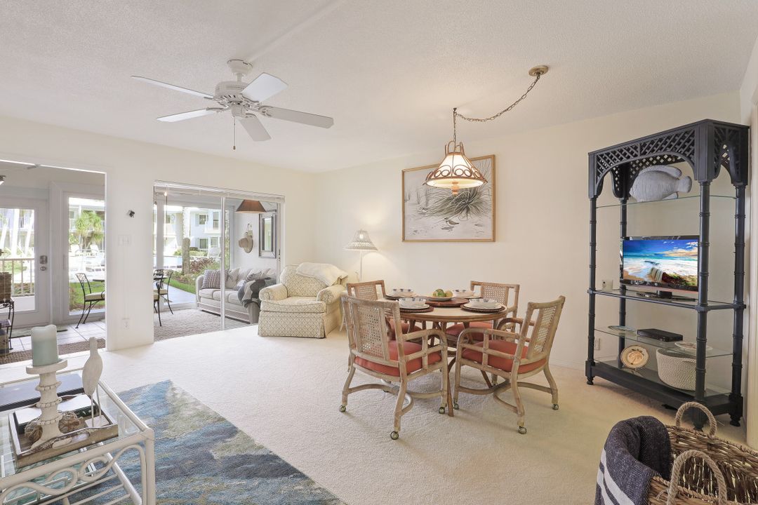 344 Harbour Dr, Naples, FL 34103
