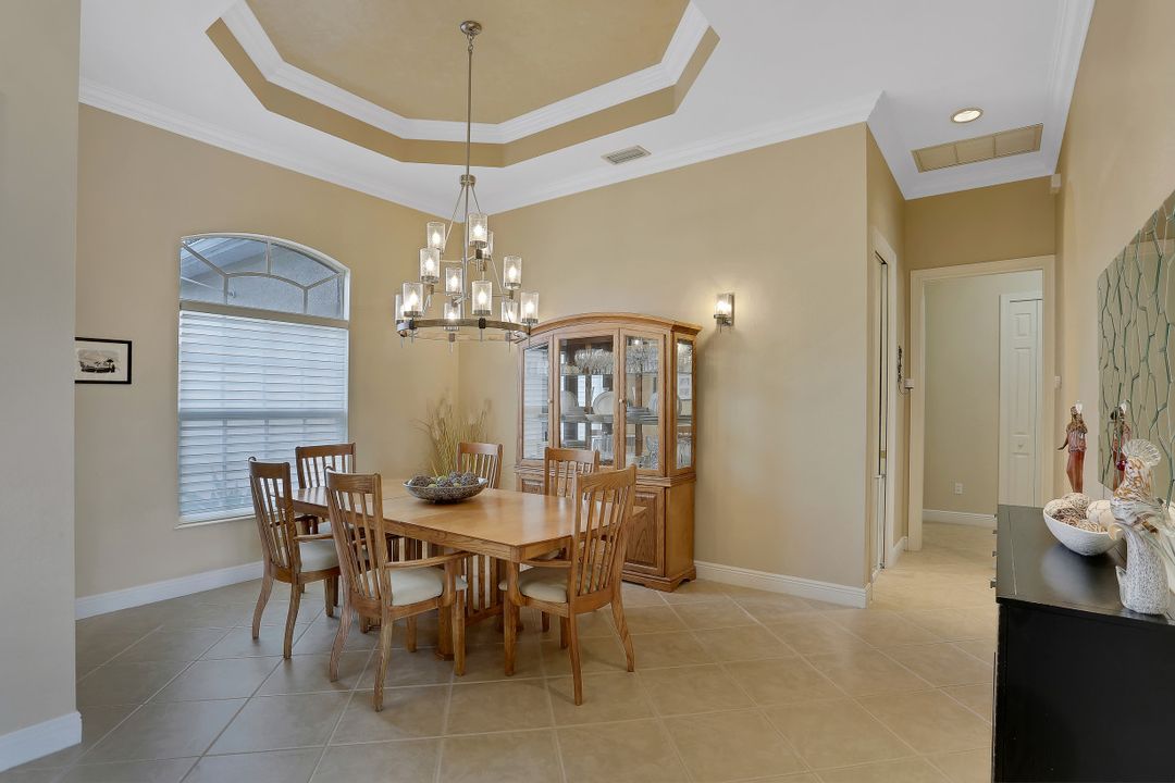 10256 Avonleigh Dr, Bonita Springs, FL 34135