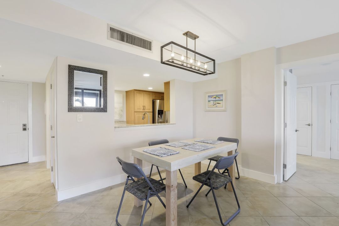 17 Bluebill Ave #104, Naples, FL 34108