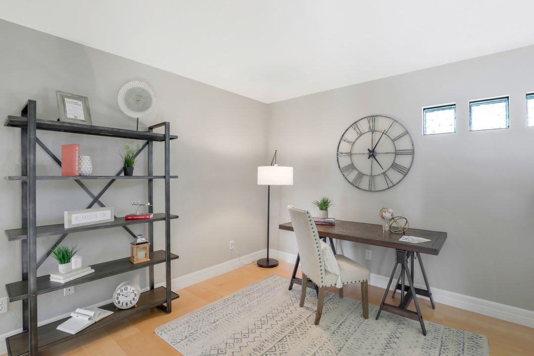 11043 Lakeland Cir, Fort Myers, FL 33913