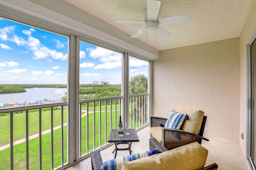 320 Horse Creek Dr #403, Naples, FL 34110