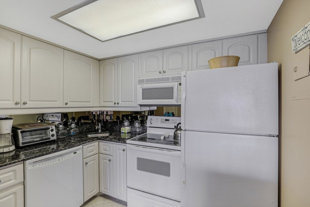 180 Seaview Ct #1006, Marco Island, FL 34145