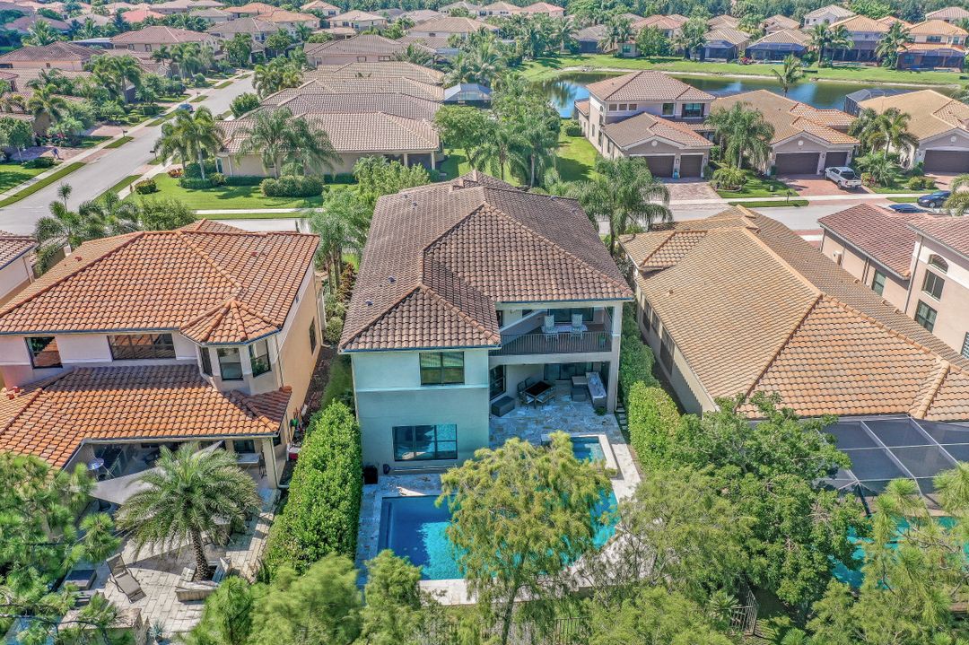 3407 Pacific Dr, Naples, FL 34119