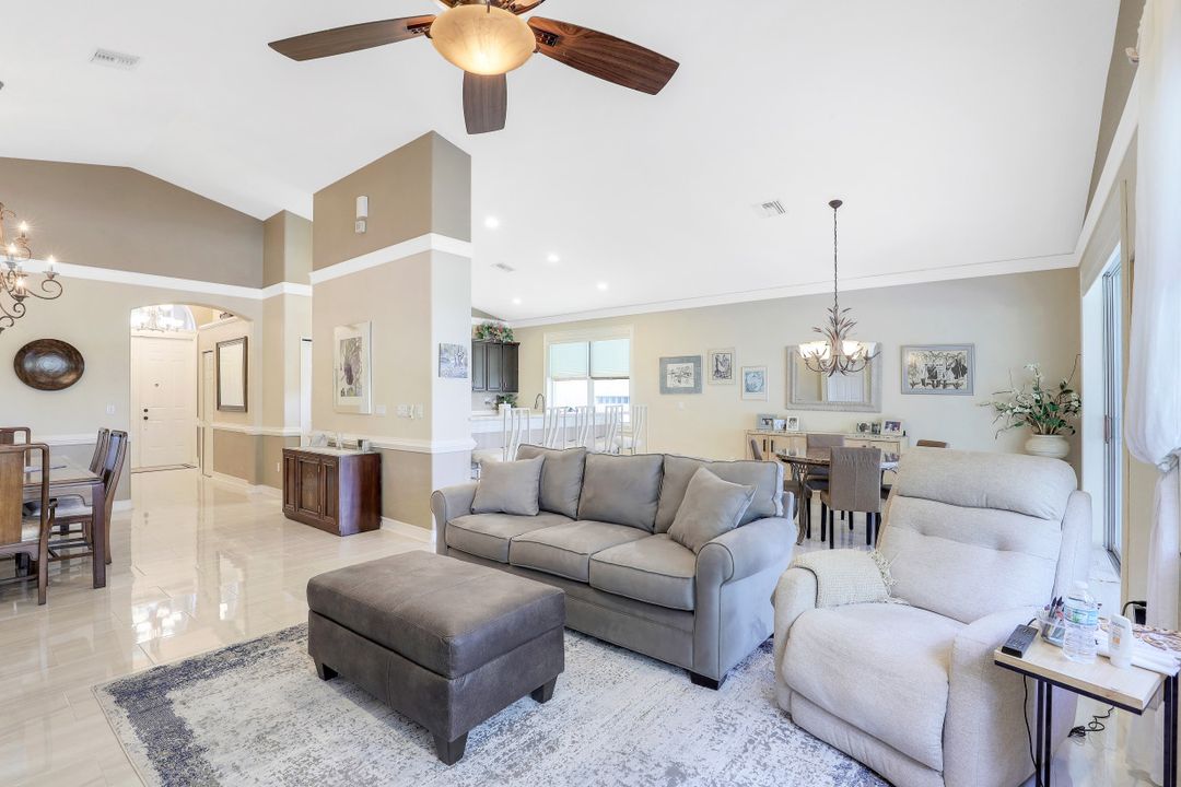 2108 Par Dr, Naples, FL 34120