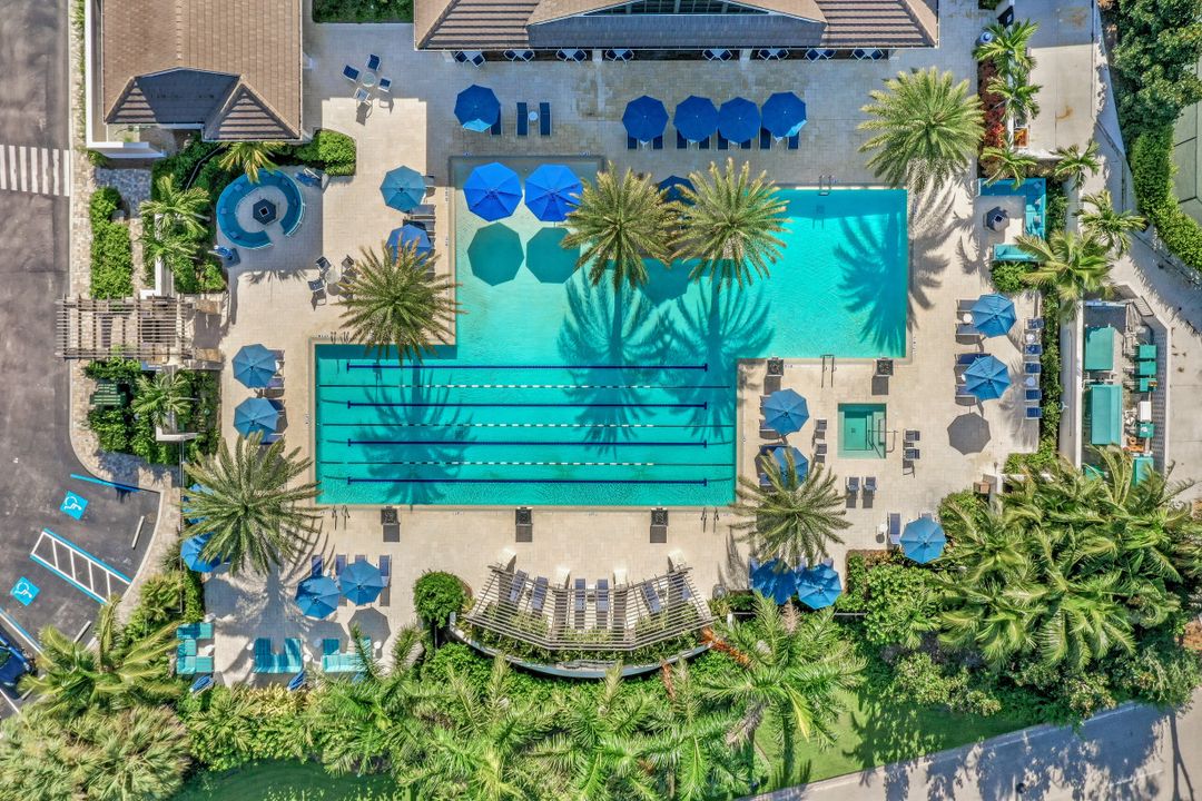 27119 Oakwood Lake Dr, Bonita Springs, FL 34134