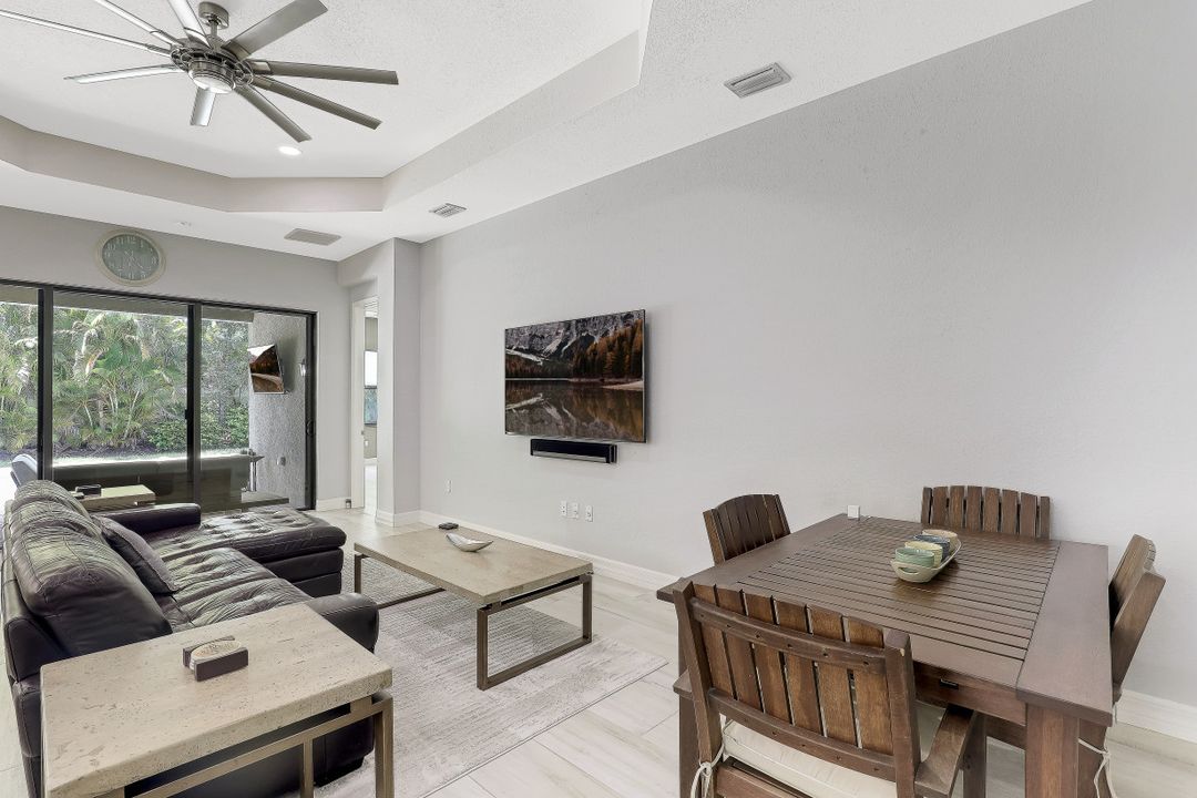 13824 Luna Dr, Naples, FL 34109