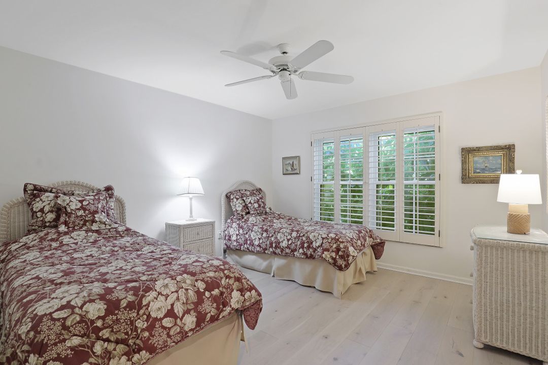 5895 Chanteclair Dr #122, Naples, FL 34108