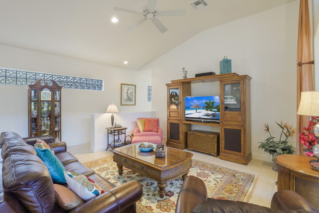 3133 Terramar Dr, Naples, FL 34119