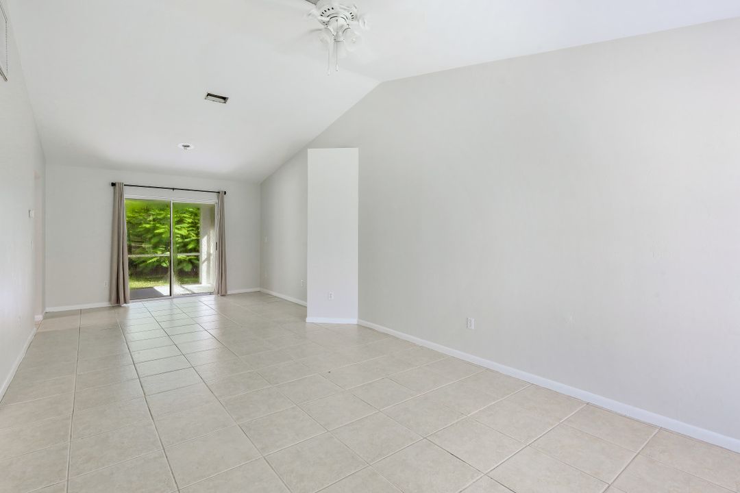 6581 Sable Ridge Ln, Naples, FL 34109