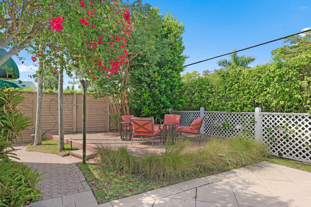 3725 Rachel Ln, Naples, FL 34103