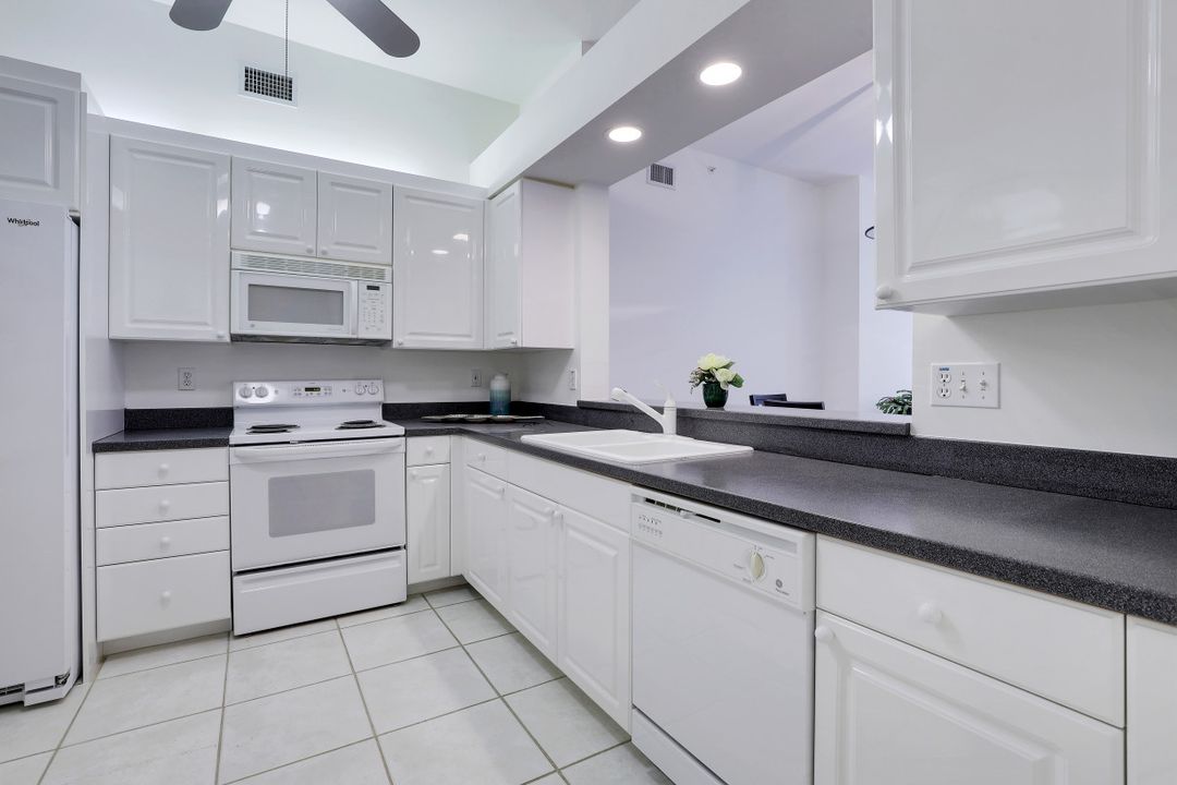 700 Bentwater Cir #103, Naples, FL 34108