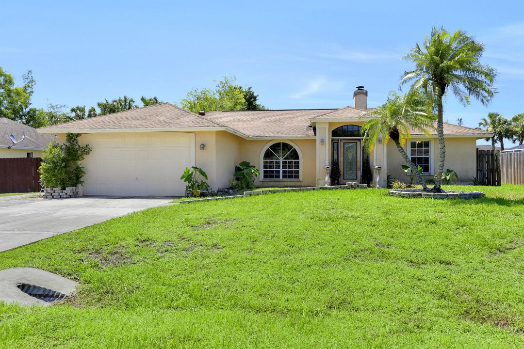 4416 27th Ct SW, Naples, FL 34116