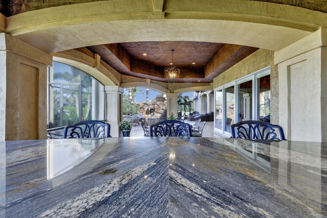 6411 Highcroft Dr, Naples, FL 34119