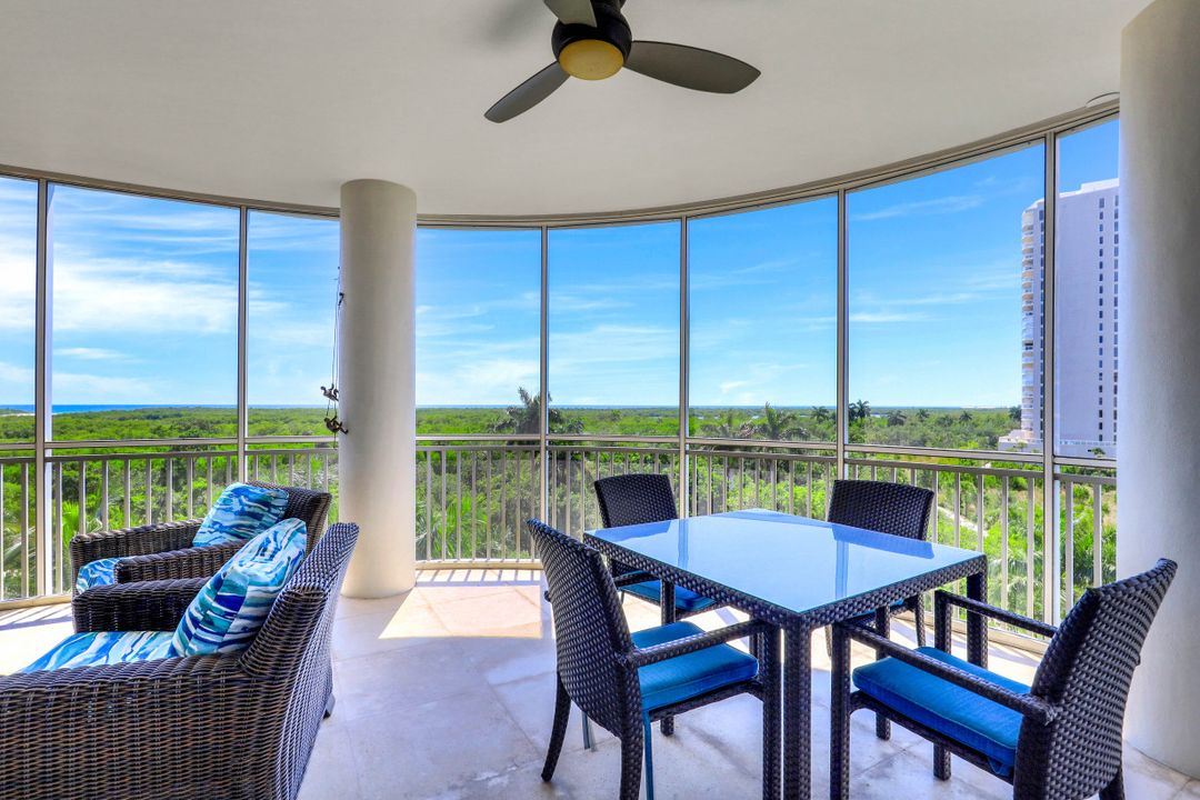 13675 Vanderbilt Dr #610, Naples, FL 34110