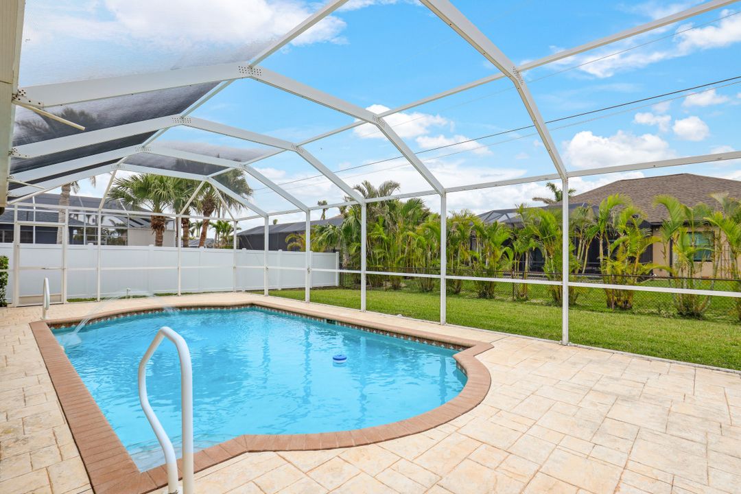 5327 SW 21st Pl, Cape Coral, FL 33914