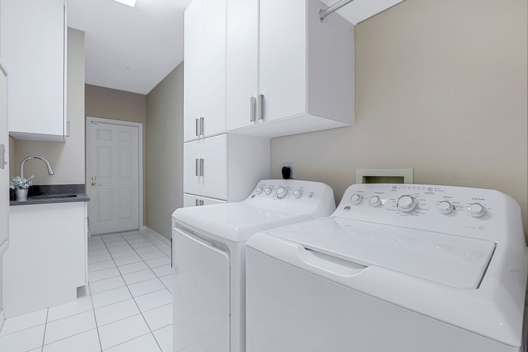 3726 Rachel Ln, Naples, FL 34103