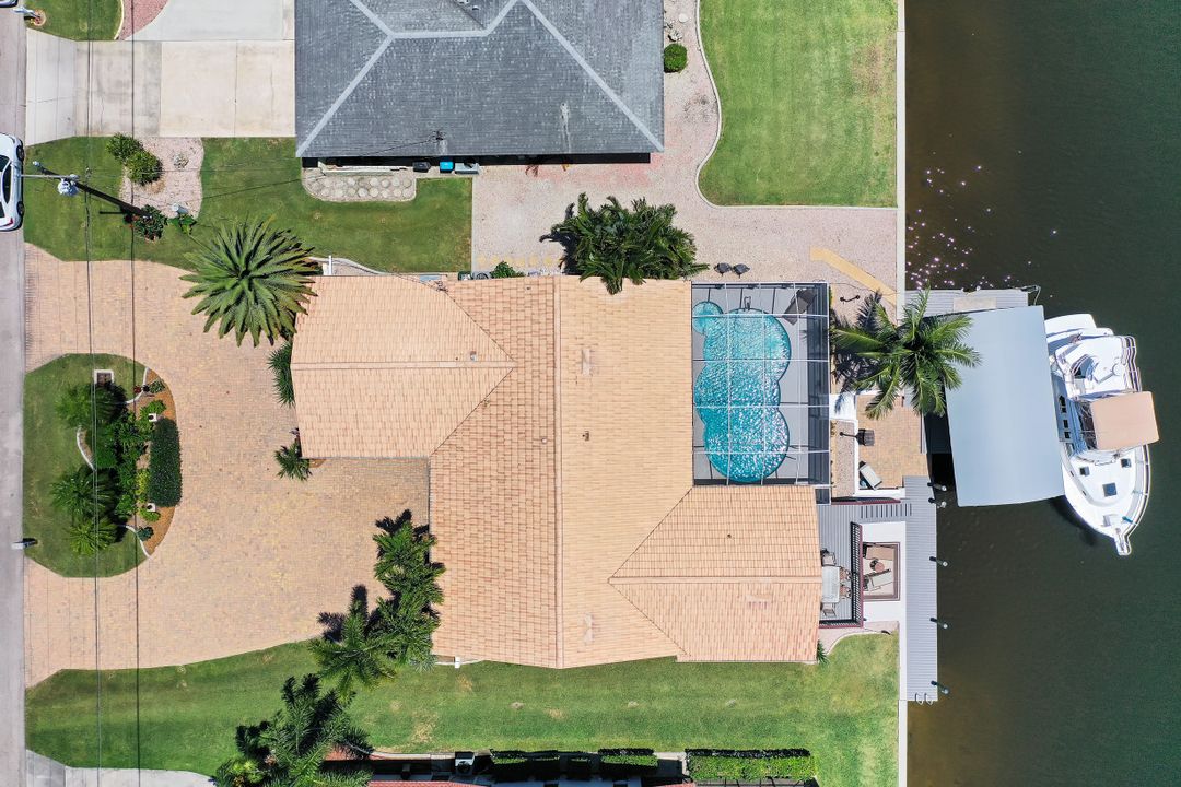 1708 Savona Pkwy, Cape Coral, FL 33904