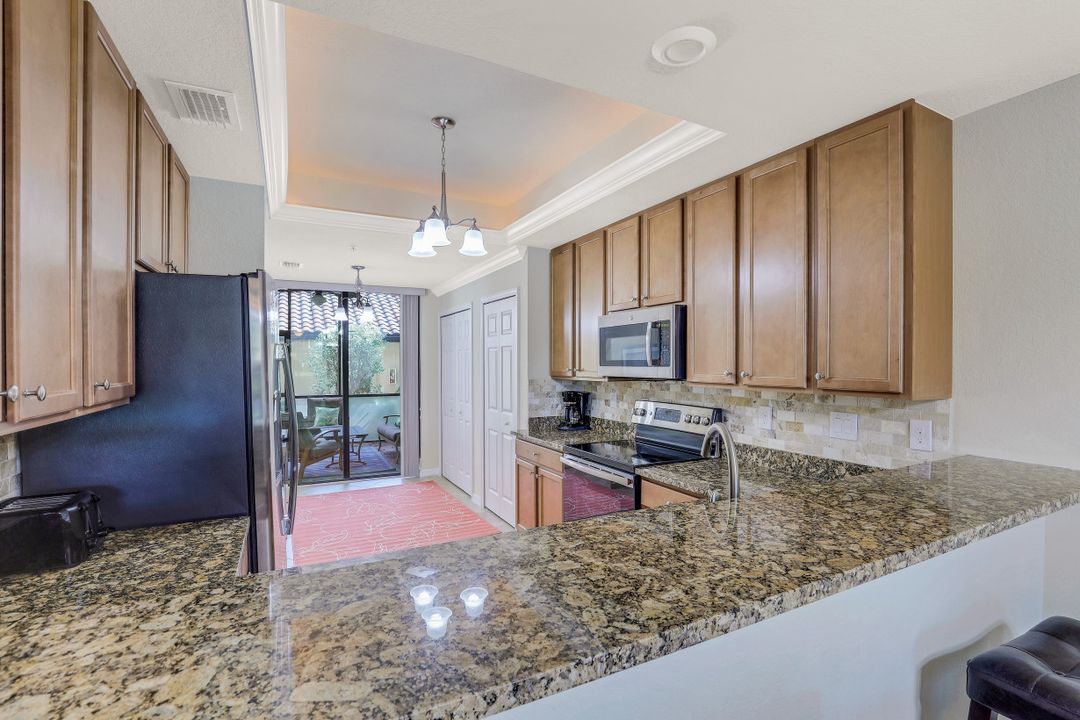 9528 Avellino Way #2515, Naples, FL 34113