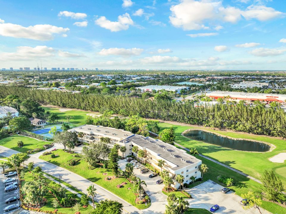 501 Forest Lakes Blvd #205, Naples, FL 34105