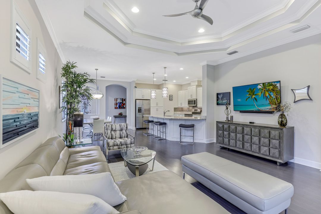 9167 Isla Bella Cir, Bonita Springs, FL 34135