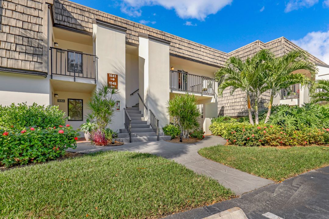 1541 Oyster Catcher Point, Naples, FL 34105