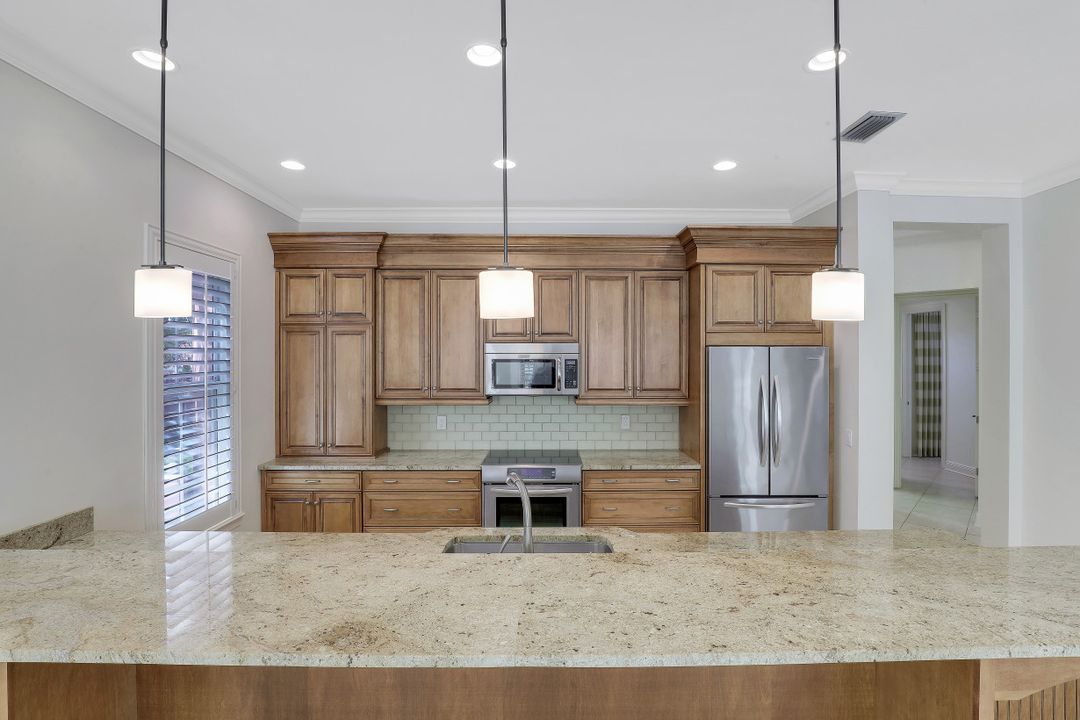 2362 Terra Verde Ln, Naples, FL 34105