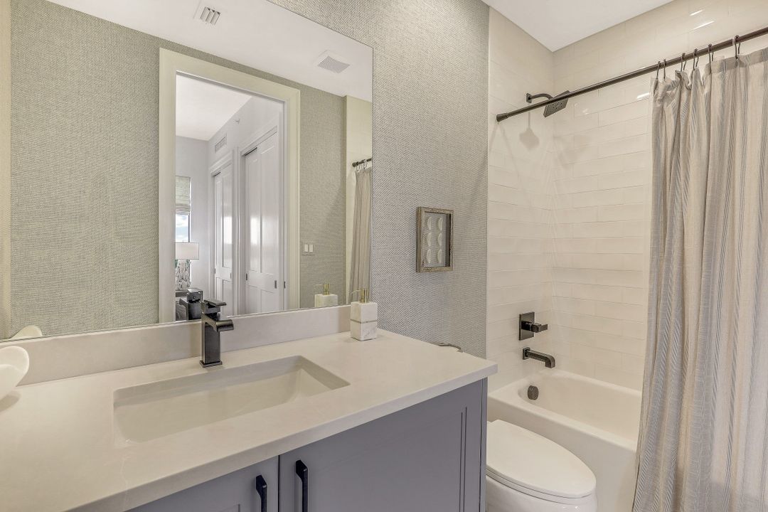 1111 Central Ave #402, Naples, FL 34102
