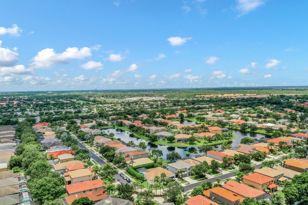 8392 Laurel Lakes Blvd, Naples, FL 34119