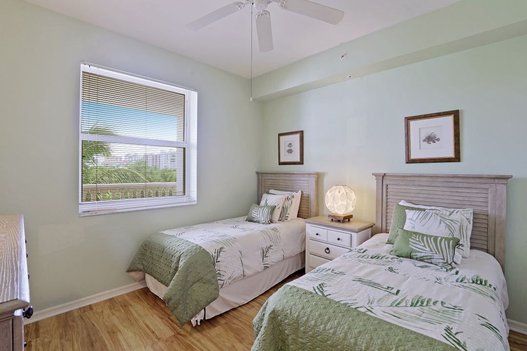 410 Flagship Dr #505, Naples, FL 34108