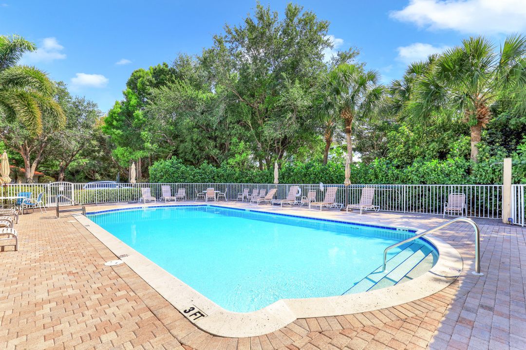 1247 Egrets Landing #201, Naples, FL 34108