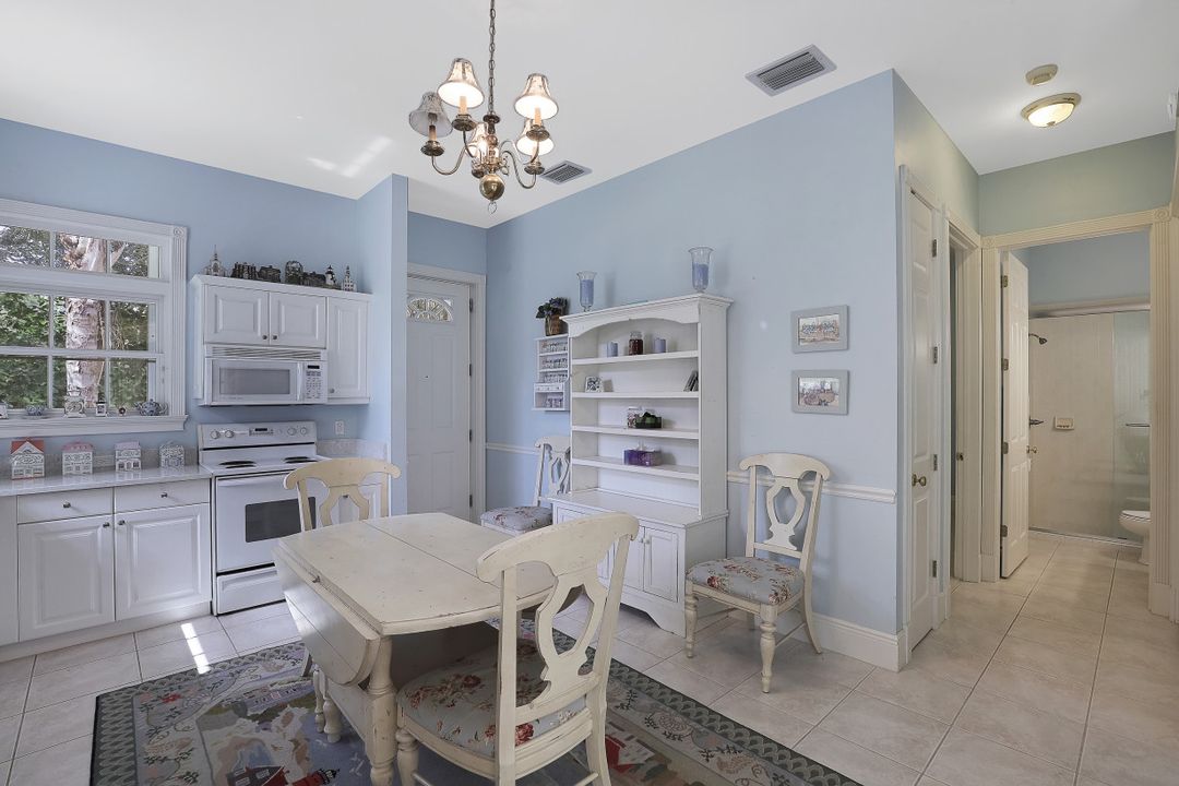 5760 Golden Oaks Ln, Naples, FL 34119