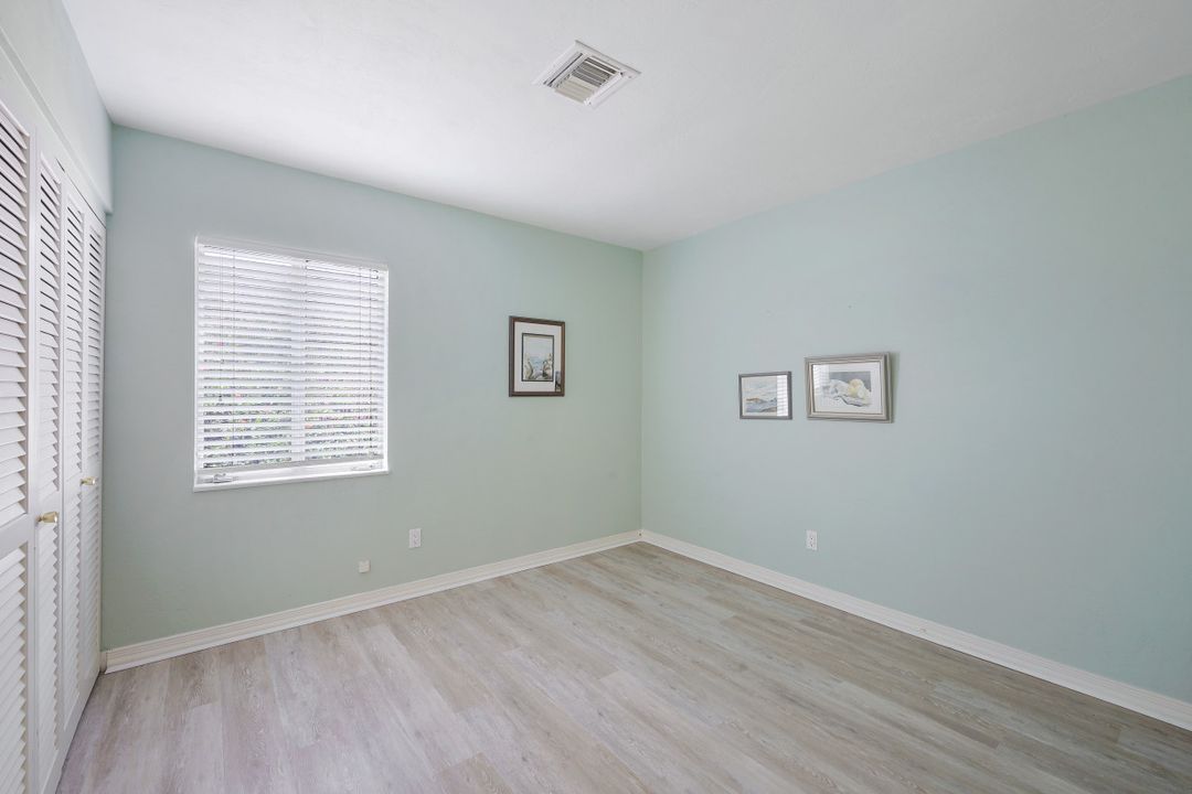 827 Chestnut Ct, Marco Island, FL 34145