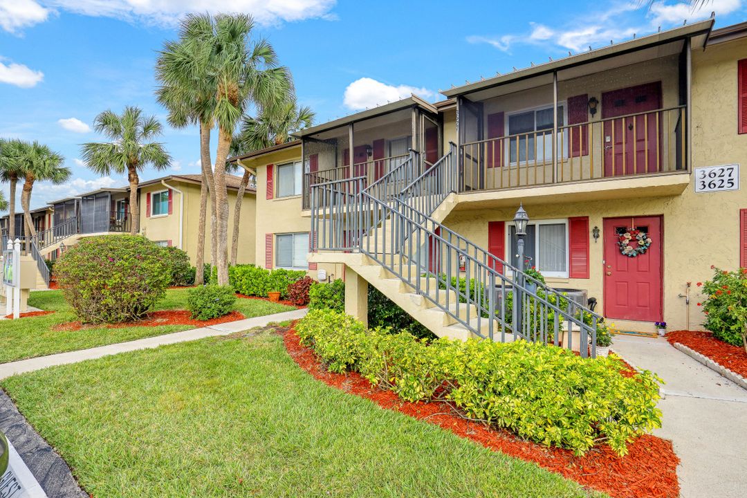 3631 Arctic Cir, Naples, FL 34112