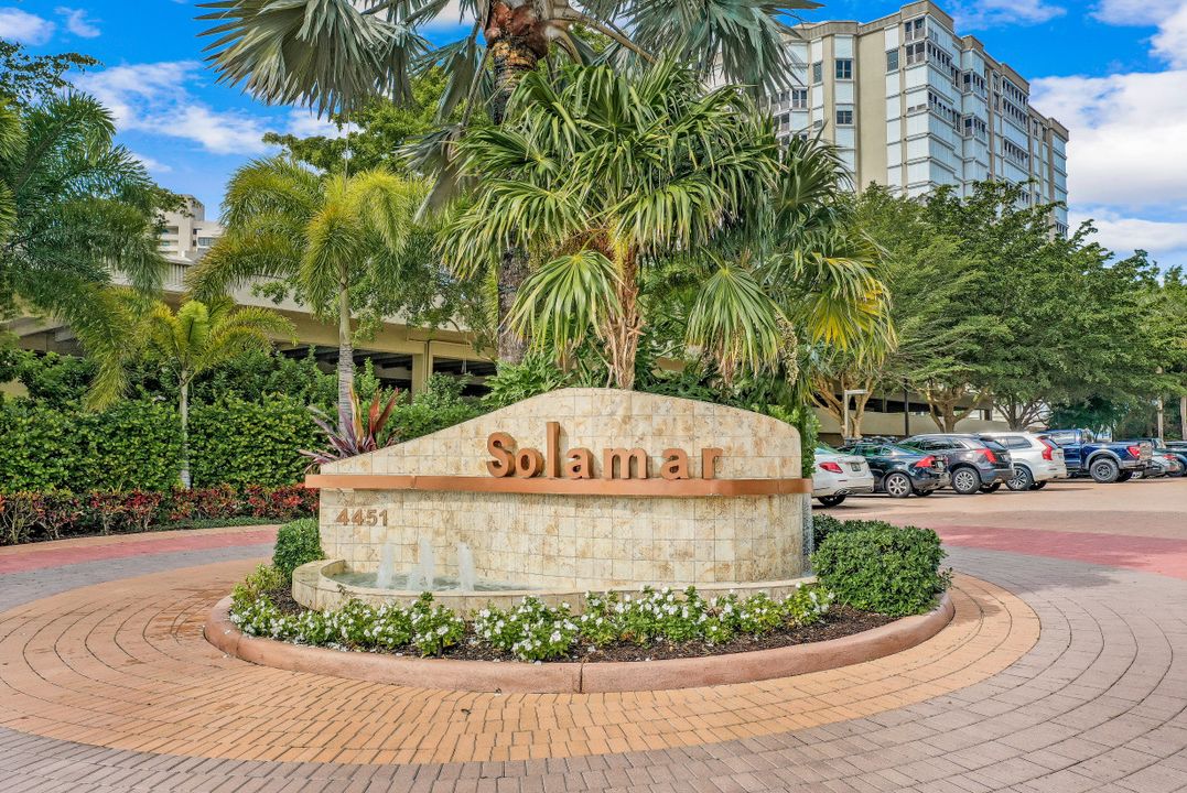 4451 Gulf Shore Blvd N #205, Naples, FL 34103