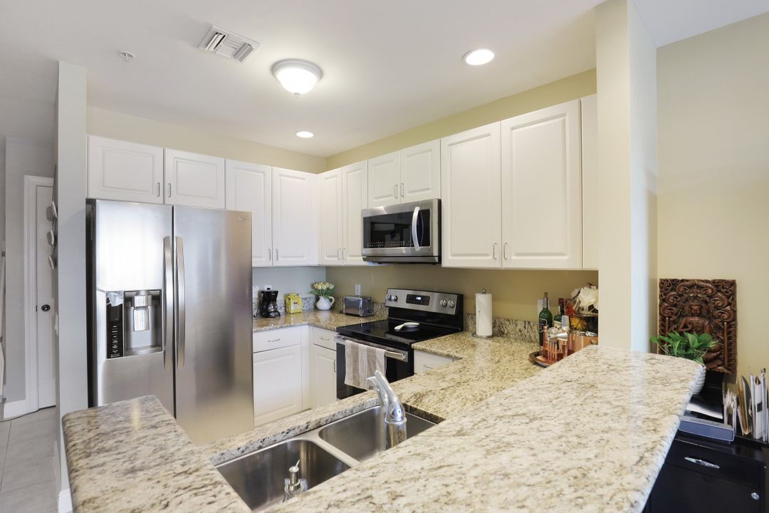 2743 First St #105, Fort Myers, FL 33916