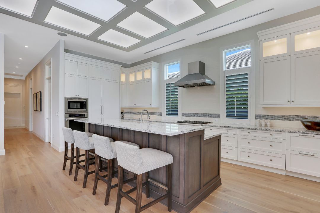 4268 Tarpon Ave, Bonita Springs, FL 34134