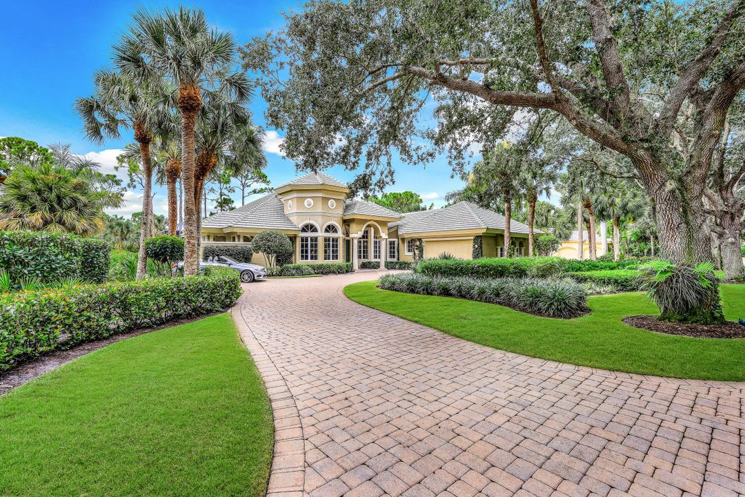 12627 Collier's Reserve Dr, Naples, FL 34110