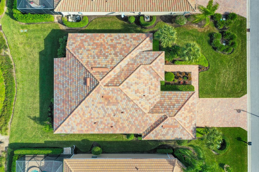 9319 Fieldstone Ln, Naples, FL 34120