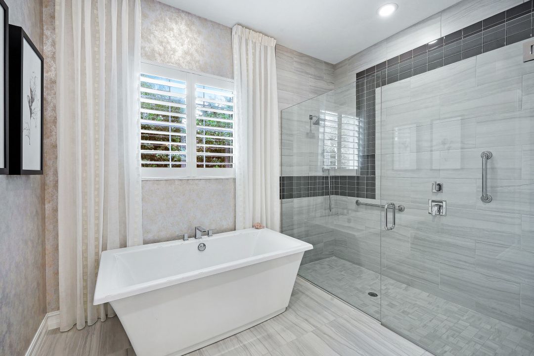 3125 Capistrano Ln, Naples, FL 34114