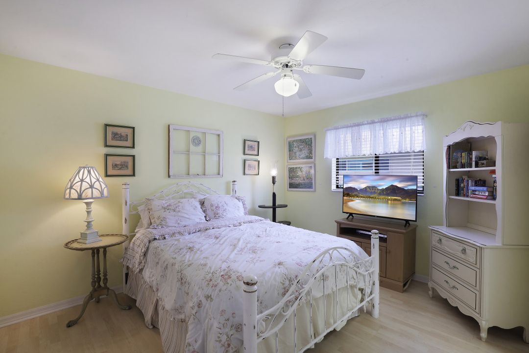 3870 SE 13th Pl, Cape Coral, FL 33904