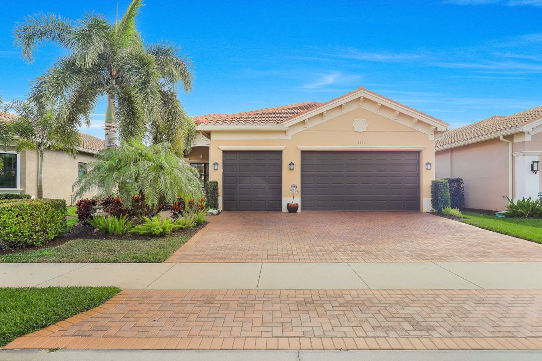 3462 Pacific Dr, Naples, FL 34119
