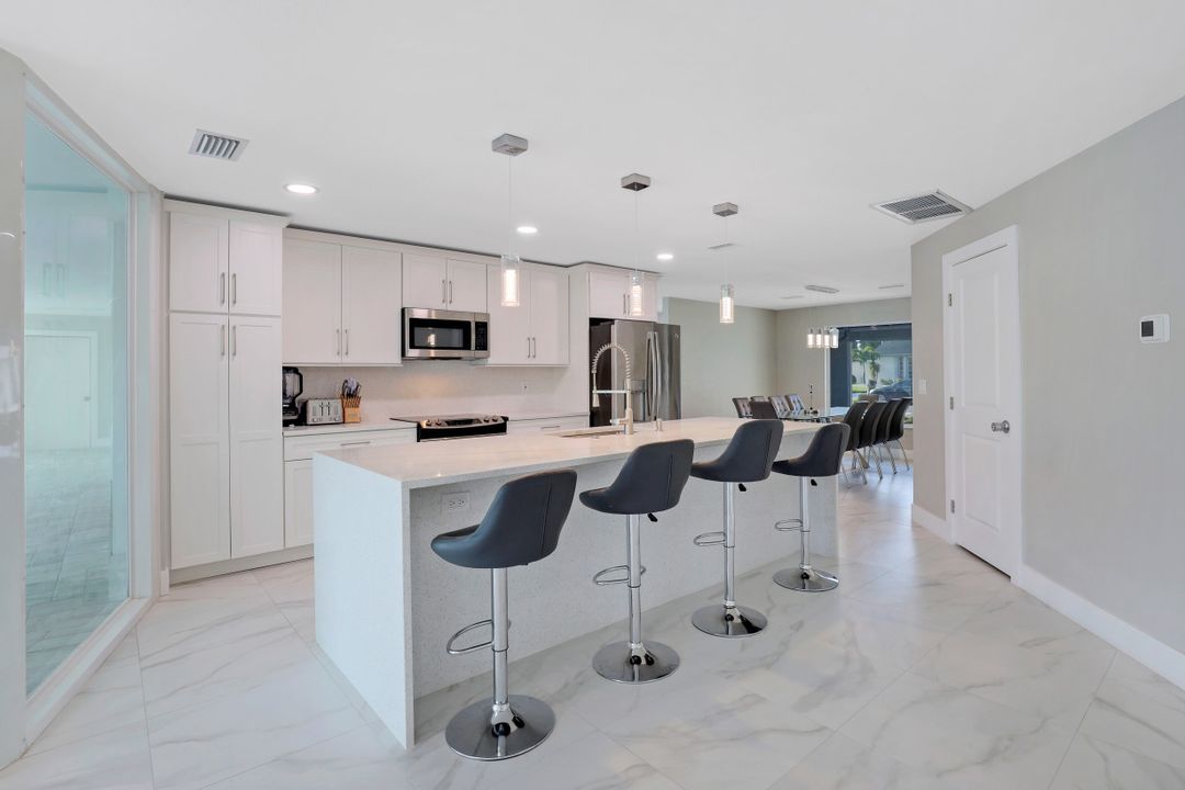 129 SW 54th Terrace, Cape Coral, FL 33914