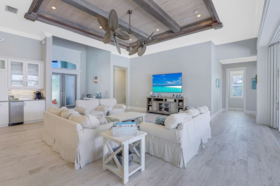 921 W Cape Estates Cir, Cape Coral, FL 33993