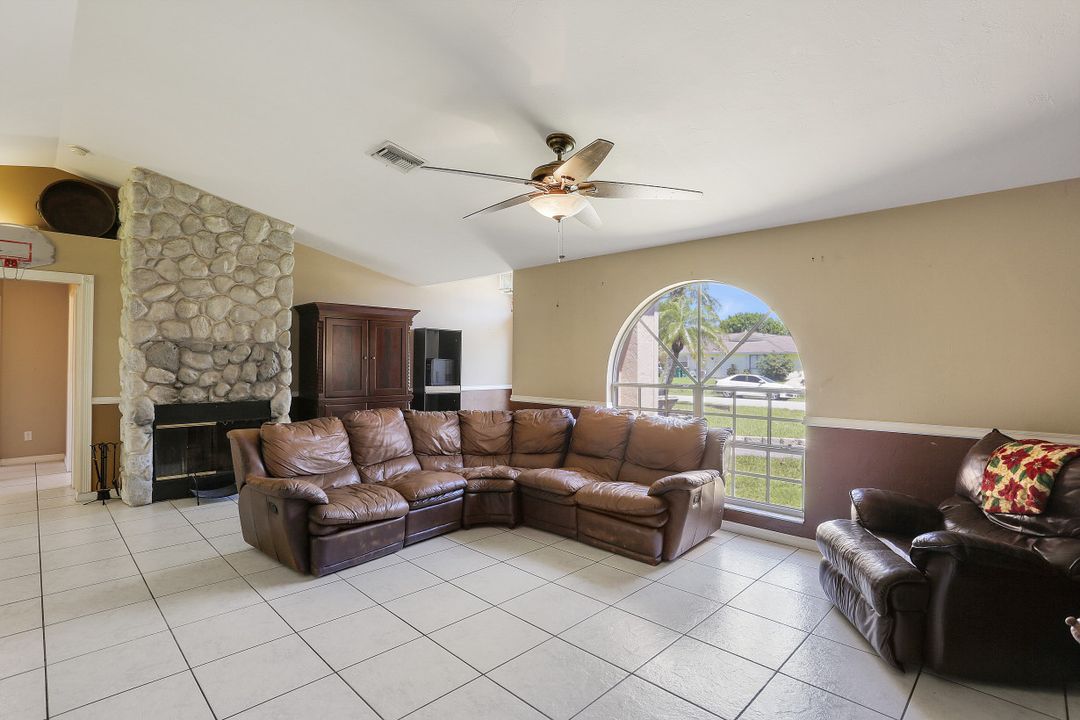 4416 27th Ct SW, Naples, FL 34116