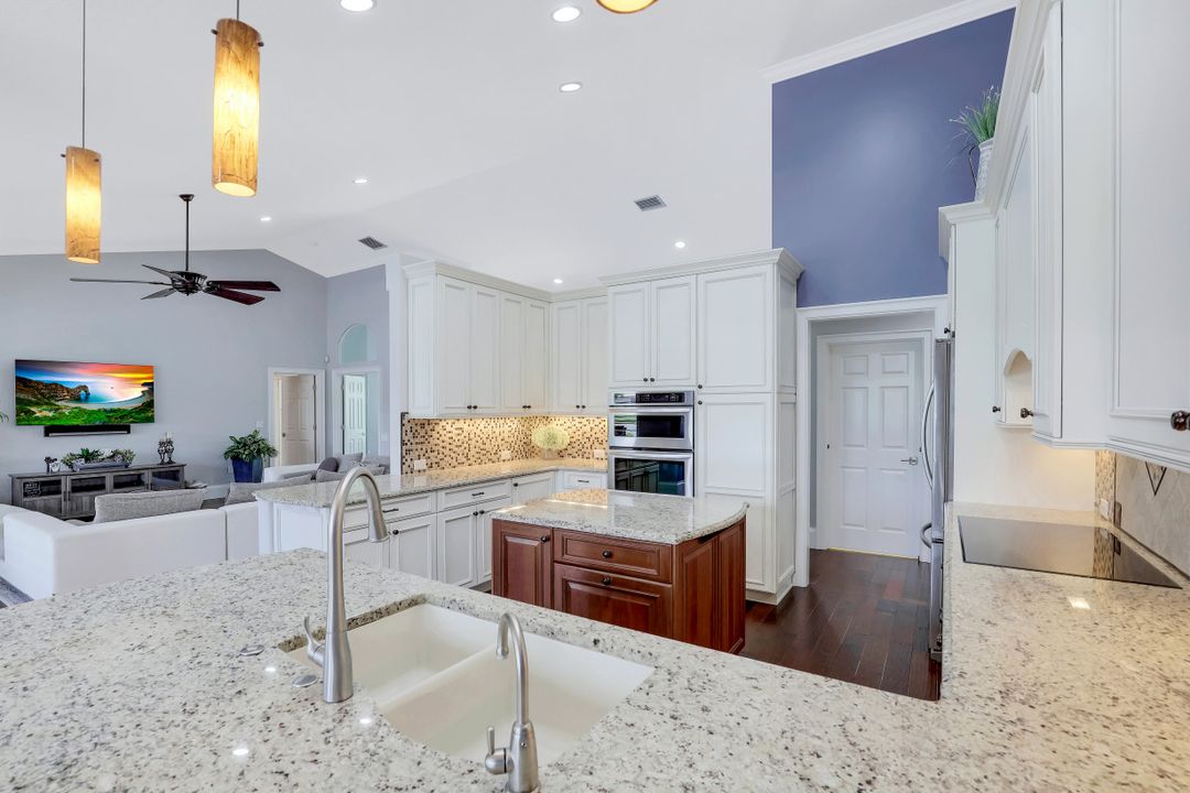 8172 Lowbank Dr, Naples, FL 34109