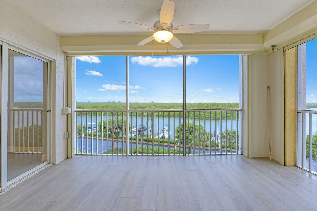 13105 Vanderbilt Dr #505, Naples, FL 34110