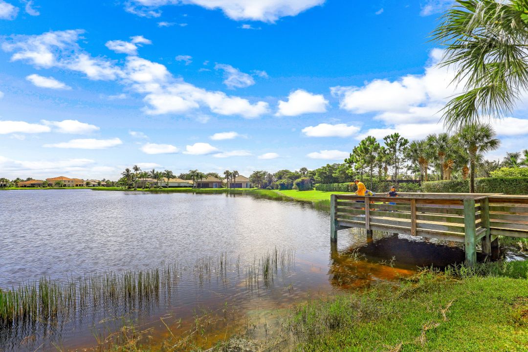 2630 Bloom Ln, Naples, FL 34120
