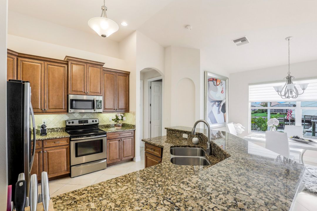 5248 SW 18th Ave, Cape Coral, FL 33914